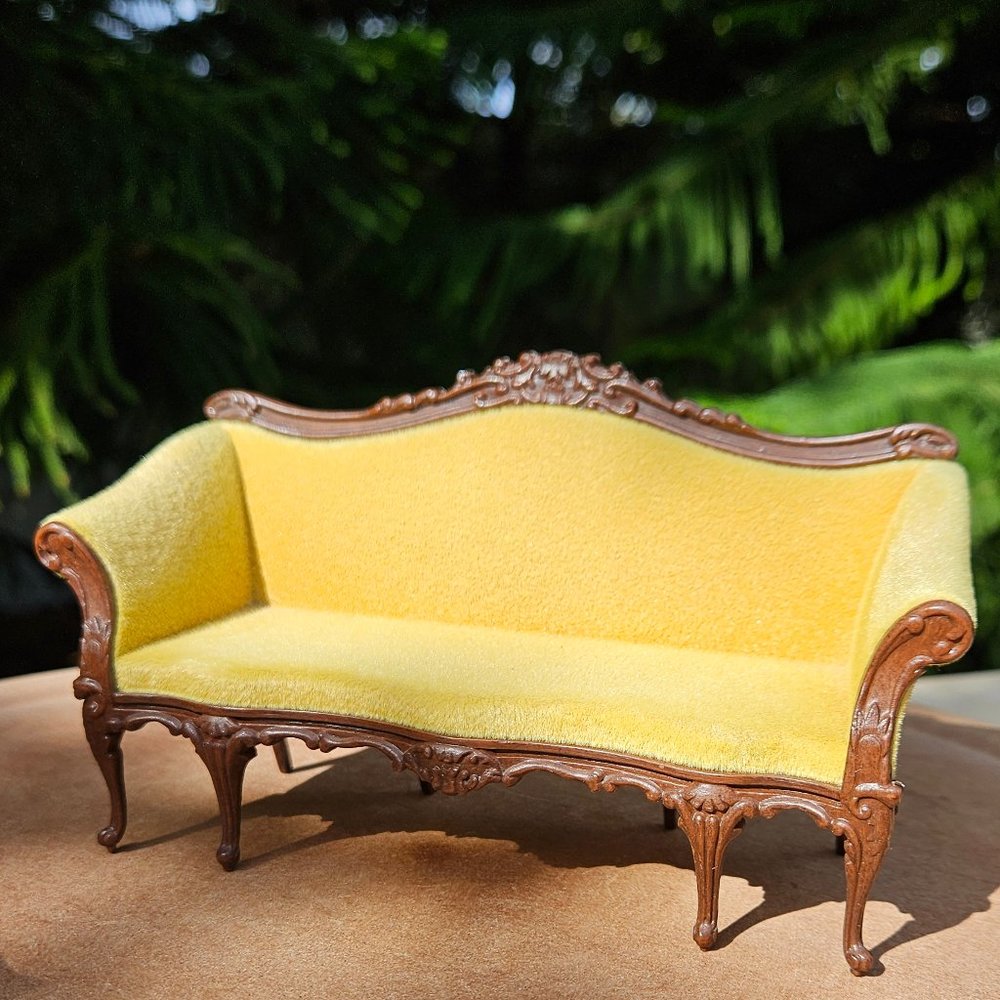 Chippendale Goebel Sofa Dollhouse Miniature 1:12 Scale